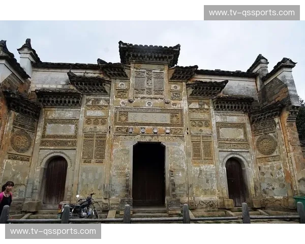 丹红与铁血的博弈：当绝世之“丹”撞上不败“将军”，谁才是时代的终极图腾？